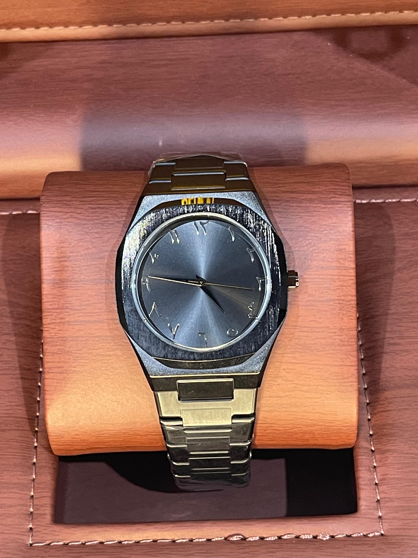"AURA Watch Stainless Steel With Butterfly Master Lock"